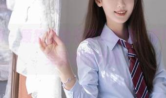 秀人网 – 顾楚楚的吊带博物馆，专门展出美图和照片哦