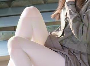 稚乖画册 – 哦，赤西夜夜终于又出新图包了！吉他少女确实引人瞩目。
