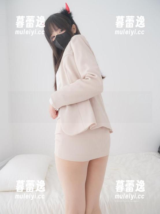 紧急企划 - 刚发现！小恩黑丝JK的新原图，淹没在一片‘哇’声中。