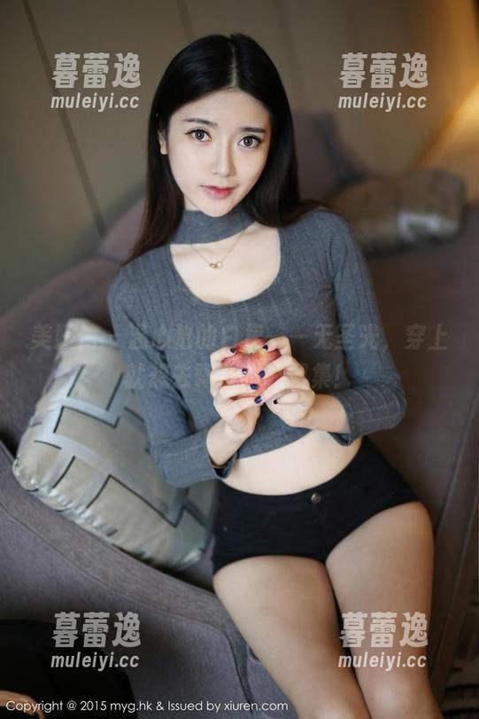 美媛馆 - 温心怡的白裙——无圣光，穿上就想去喝饮料的图集！