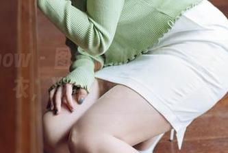 花漾show – 图包福利！赵惟依coco穿皮衣，冷酷中透着一丝温柔