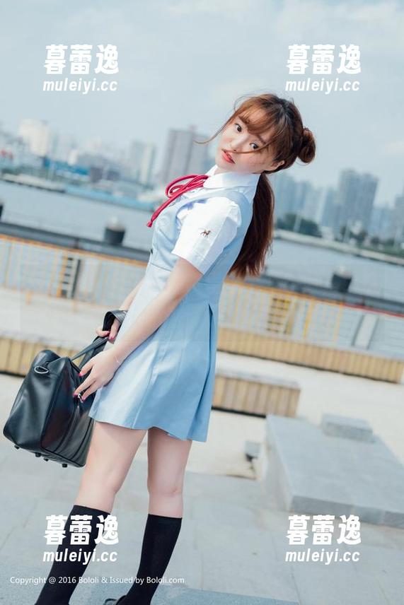 菠萝社 - 黑色在她手里是个万花筒，柳侑绮私拍资源出炉！