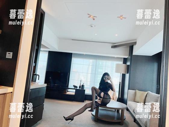 微密圈 - 看葛征如何用长腿豹纹颠覆了美图的传统审美。
