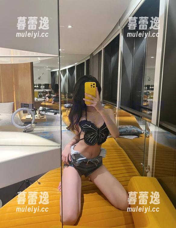 葛征 微密圈 - 看妆容还是身姿,葛征的厨娘图片让我头昏脑涨…