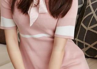 蜜桃社 – 今天的美图更新，美绪秀了一波肉丝，那气息