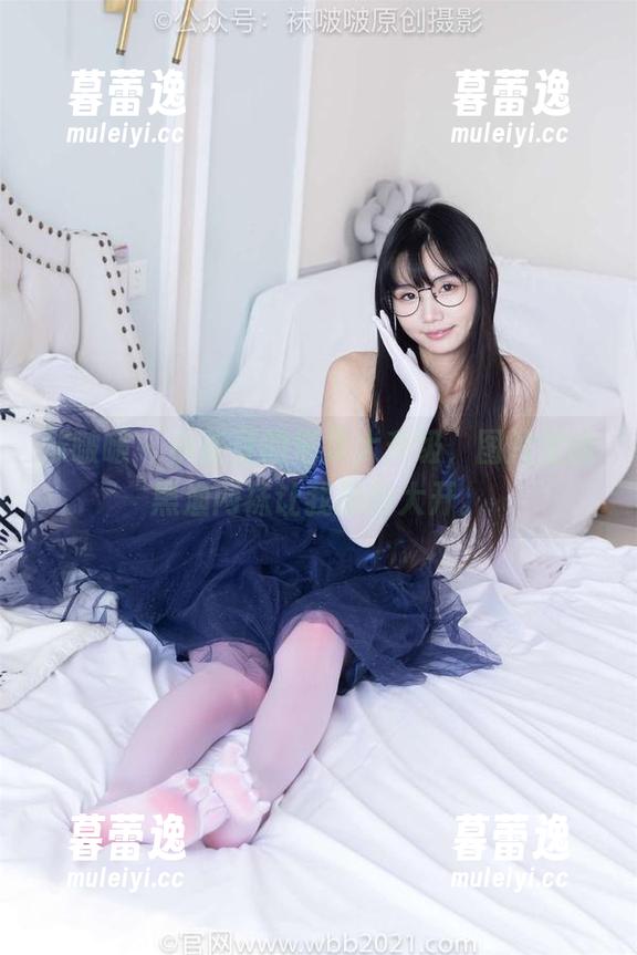 袜啵啵 - 小甜豆的形象大升级，图片里的黑渔网袜让我思路大开。