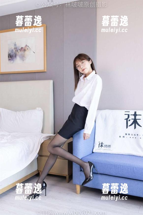 袜啵啵 - 熊熊的板鞋写真，私拍的美好与尴尬并存