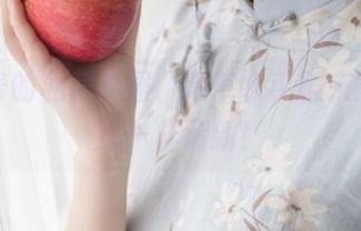 西尔酱的私房美图，青草水手服来得像春风一样清新！