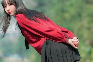 看西瓜少女这本JK学生服全集：我为啥有点动心，果然衣服很重要啊