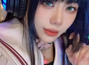 阿九从不咕咕的最新cos，我敢打赌你从未见过的渔网黑丝！