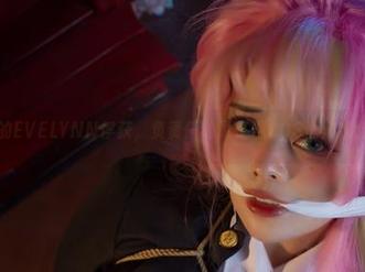 被阿寨寨的EVELYNN俘获，负责任的说：这COS画风完全不一样！