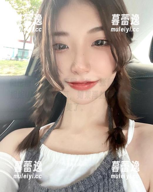 陈妮妮UNI 微密圈 - 私拍,原图,每一张都在诉说陈妮妮UNI的气质范,如果再加点调剂就完美了。