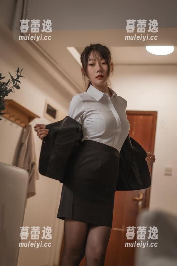 COS合集看香草喵露露化身随叫随到的女仆，准备好了吗？