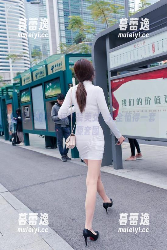 魔镜街拍献上运动装美女，完全值得一套资源套图