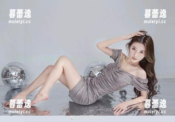 微密圈 - 原图分享：黎允熙的白衬衫，居然能这么平淡